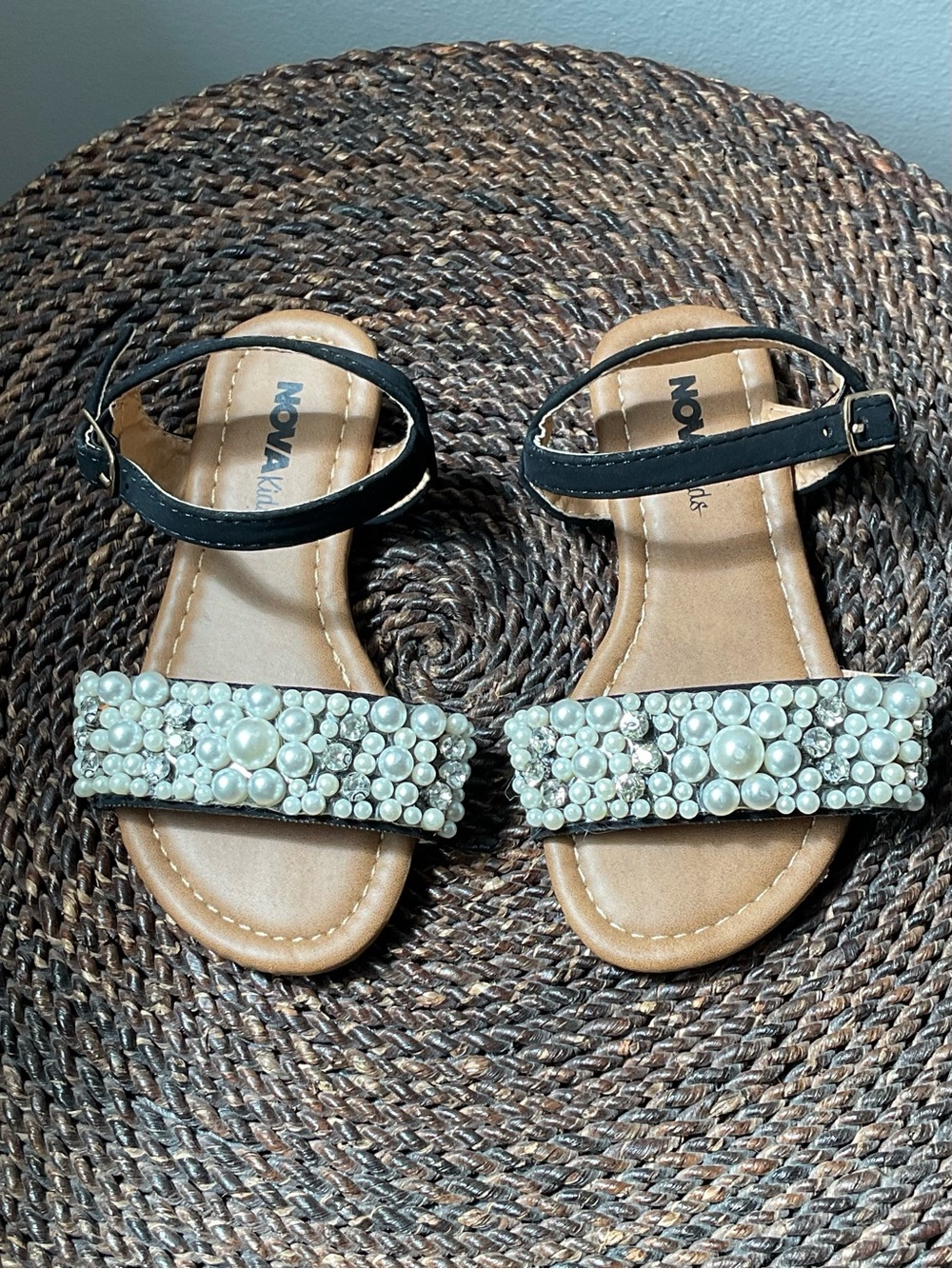 Fashion Nova Girls' Pearl-Embellished Black with rhinestones Tan Sandals. Size 7